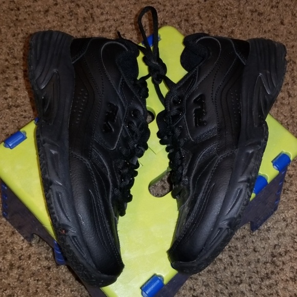 Fila non slip work shoes as is - Picture 5 of 7